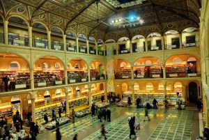 Bologna in un giorno Sala Borsa