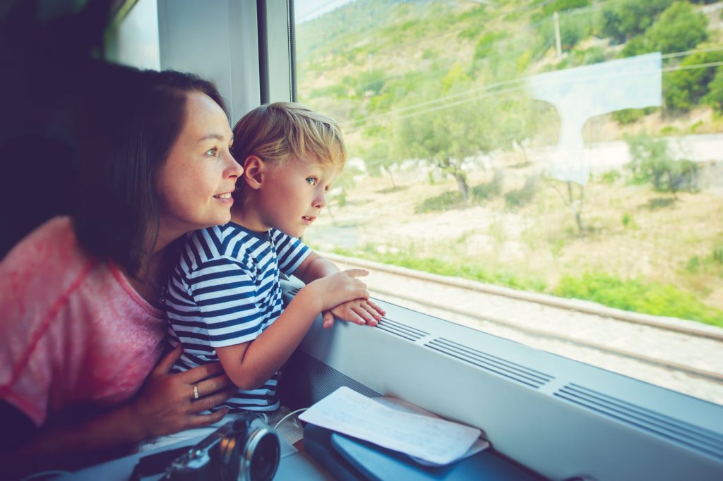 migliori passatempi per bambini in viaggio raccontare storie