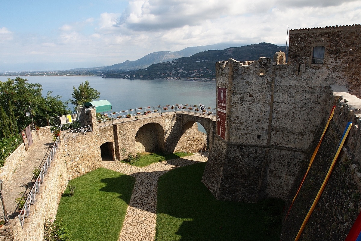 castello agropoli paul barker hemings via flickr