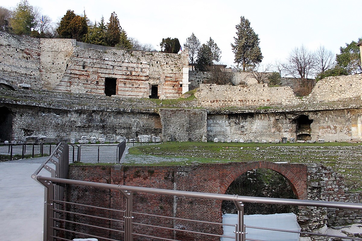 parco archeologico brescia teatro romano