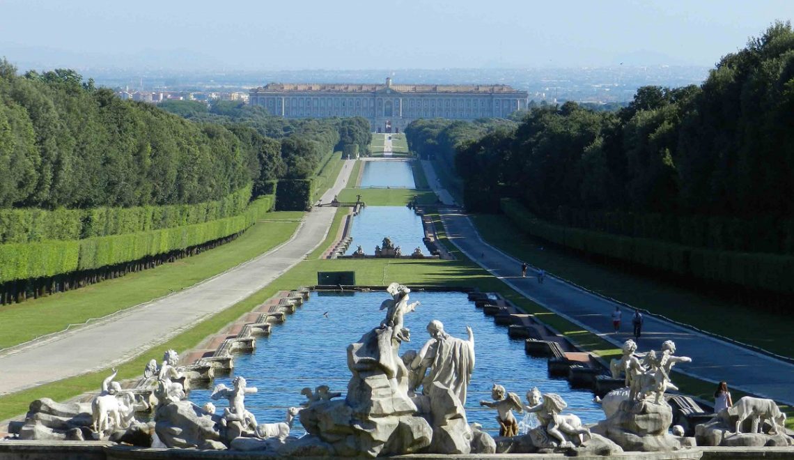 Visitare la Reggia di Caserta da Napoli - con parco