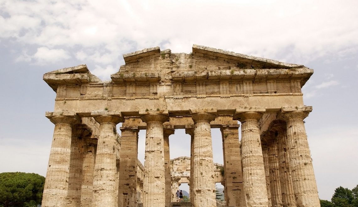 Paestum spiagge e scavi archeologici in un'unica vacanza - tempio