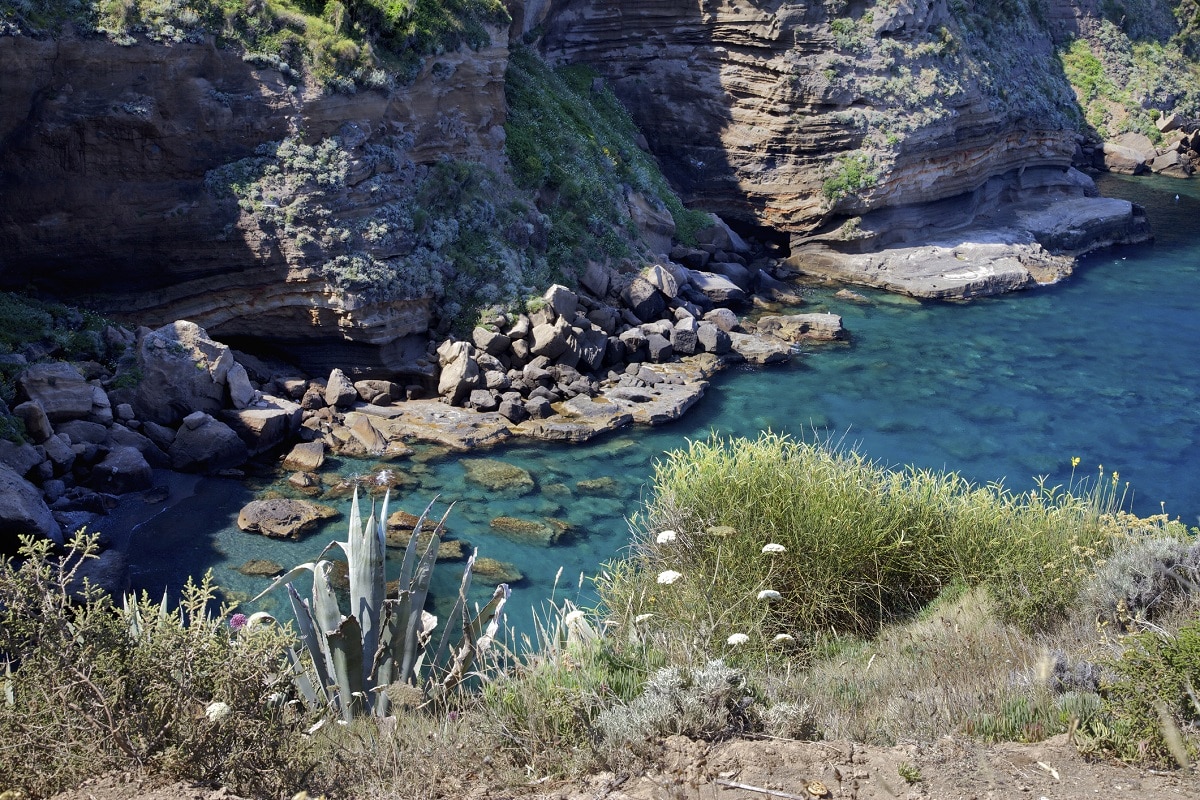 Vacanze-a-Ponza-come-arrivare-e-cosa-fare-nell’isola-pontina - Ventotene