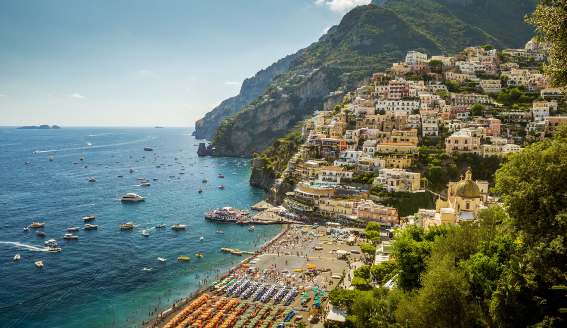 Ecco le spiagge raggiungibili in treno più belle del Sud Italia - Positano