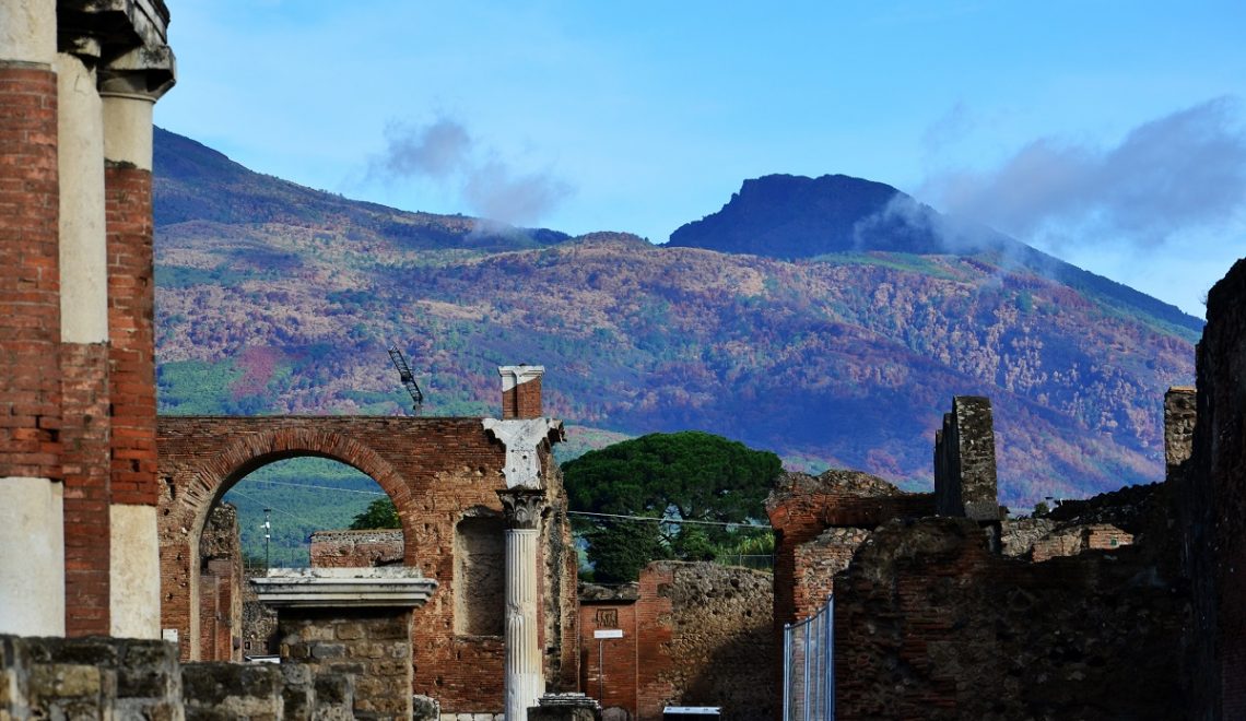 Pompeii travel guide: must-see ruins and tips for visiting 