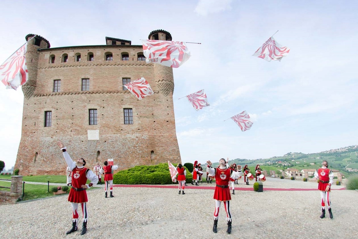 Langhe, Roero e Monferrato un itinerario UNESCO - Castello Grinzane Maurizio Milanesio