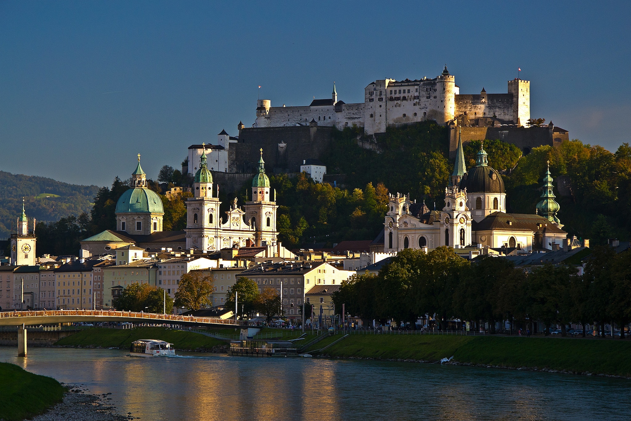 Railjet ferrovie austriache - Salisburgo Salzburg credits Eric Chumachenco via Flickr