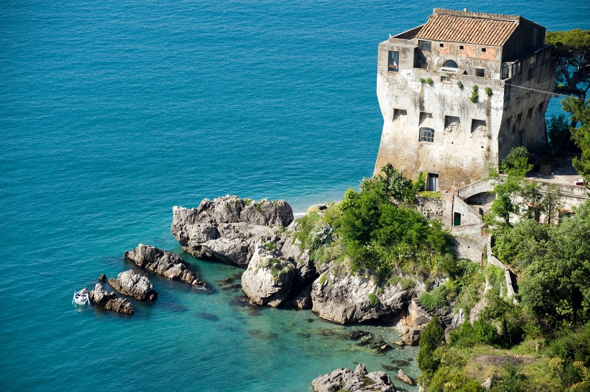 Vietri sul mare tra spiagge e ceramiche