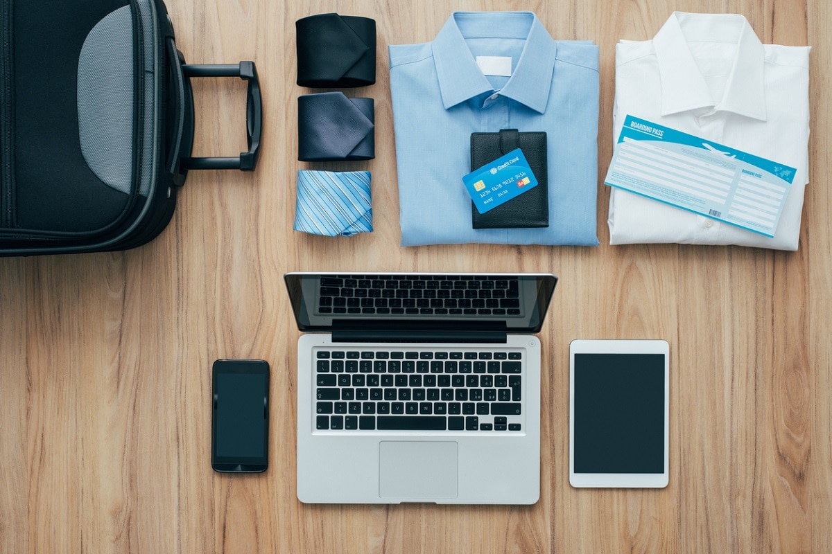 Prepararsi a un colloquio di lavoro valigia