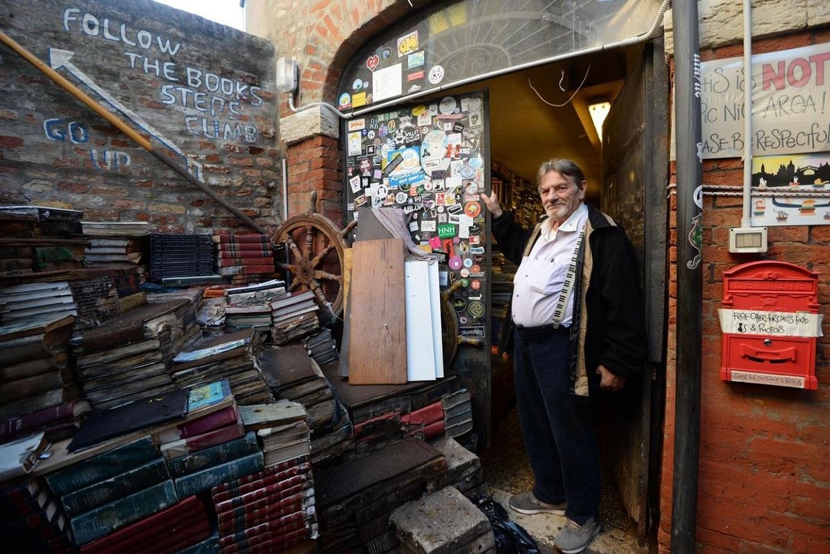 Cosa vedere gratis a Venezia Libreria Acqua Alta