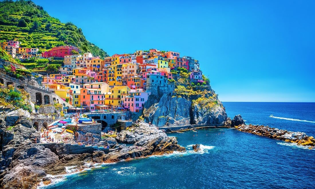 Exploring Cinque Terre: A Guide to Italy’s Stunning Coastal Gem