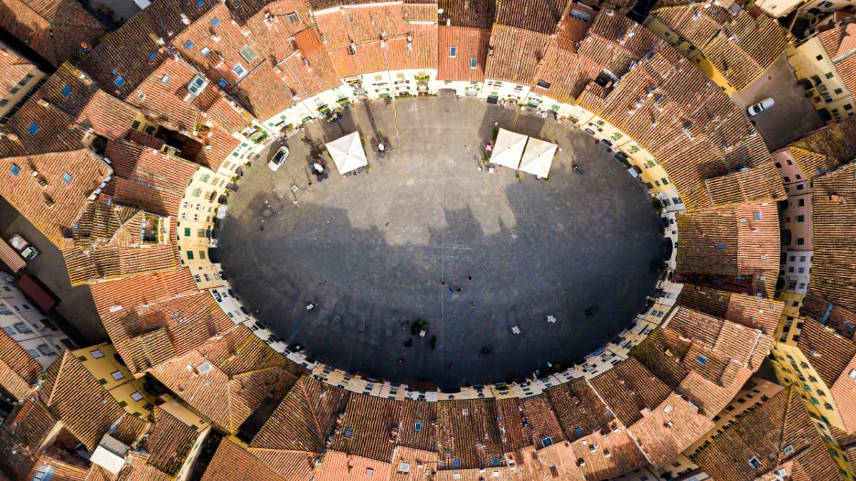 Piazza dell'Anfiteatro vista dall'alto