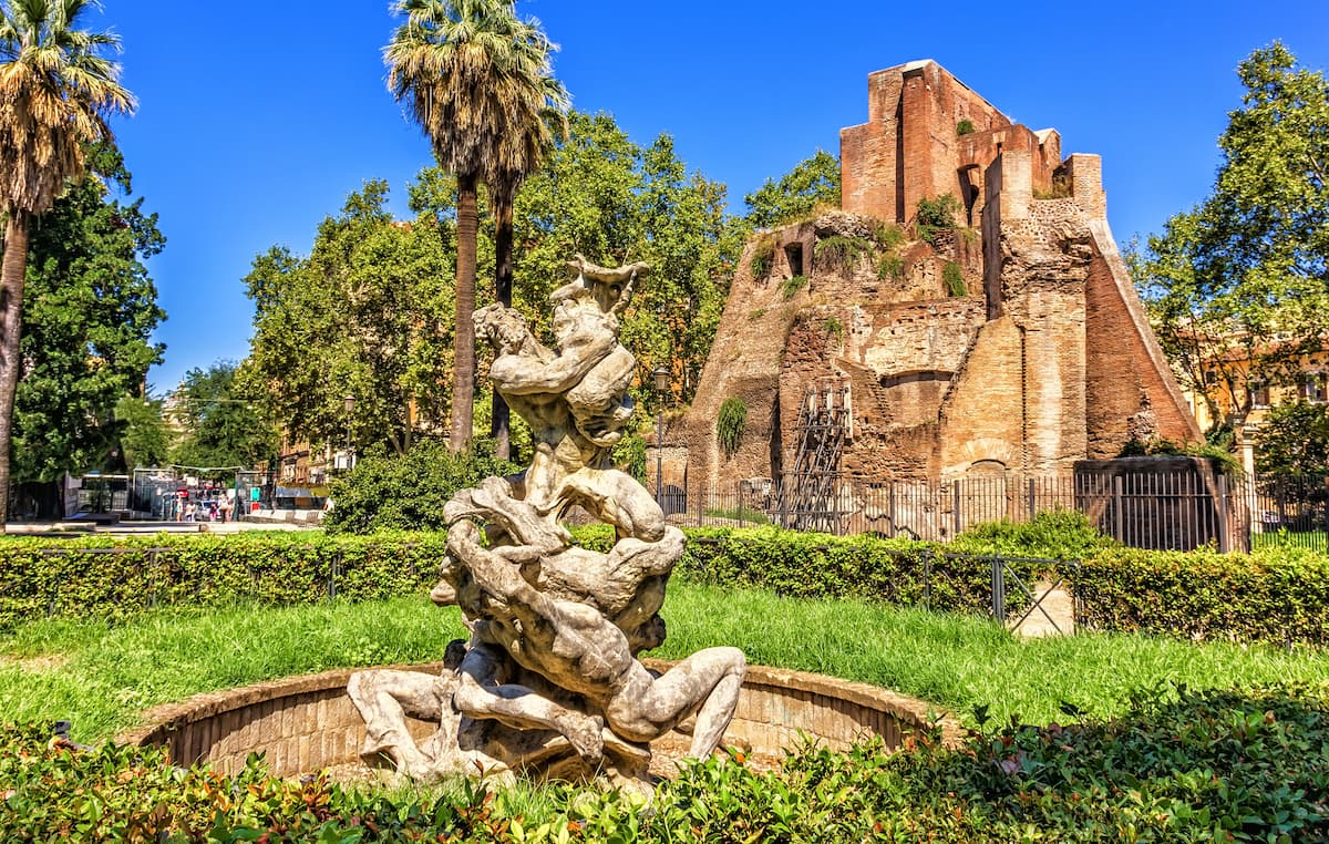 Porta Magica di Piazza Vittorio