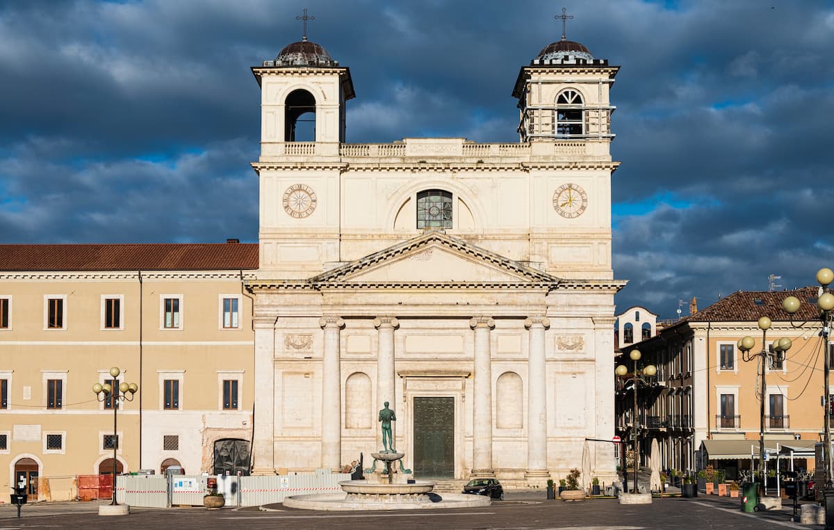 Piazza Duomo - Cattedrale dei Santi Massimo e Giorgio