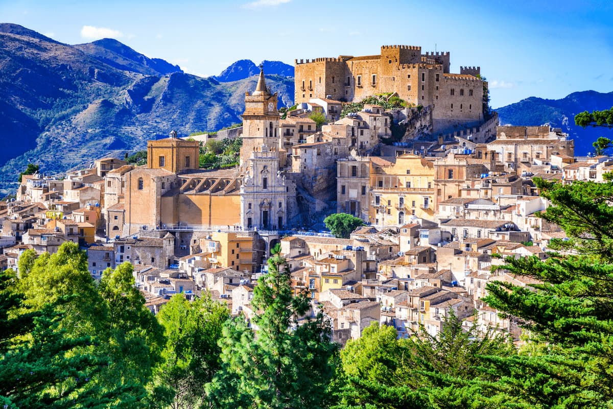 caccamo castle