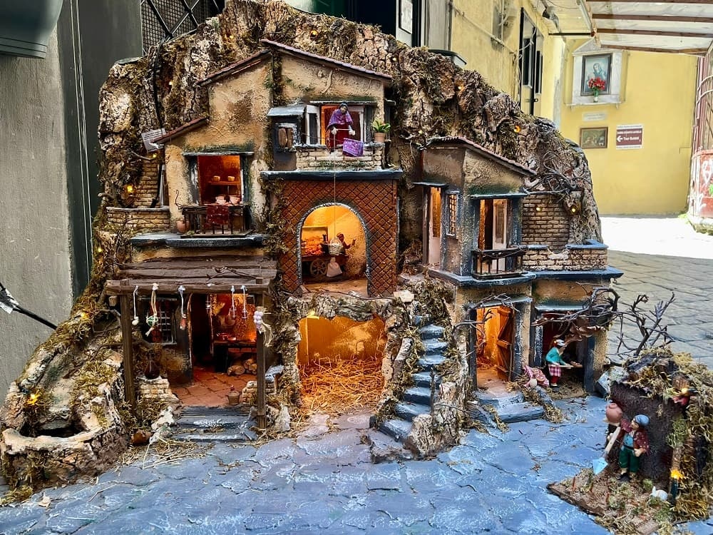 Visiting Naples in one day - San Gregorio Armeno