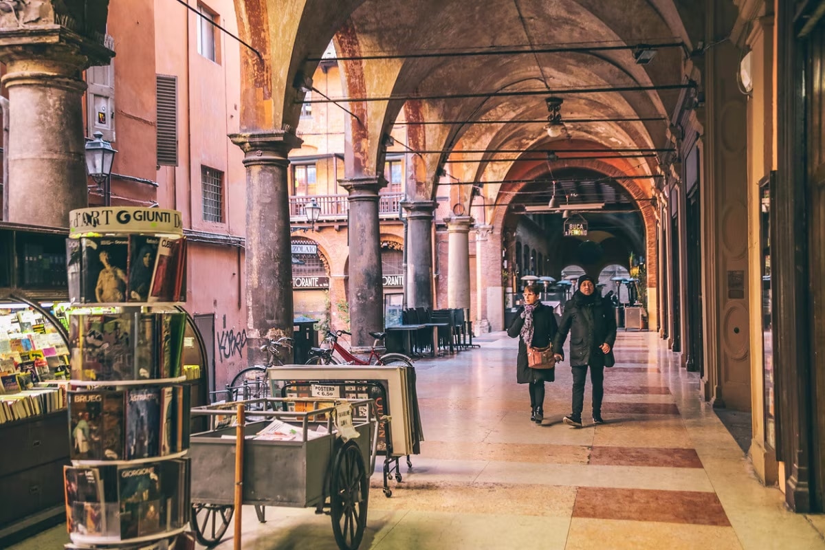 What to see in Bologna - The Quadrilatero and the UNESCO porticoes