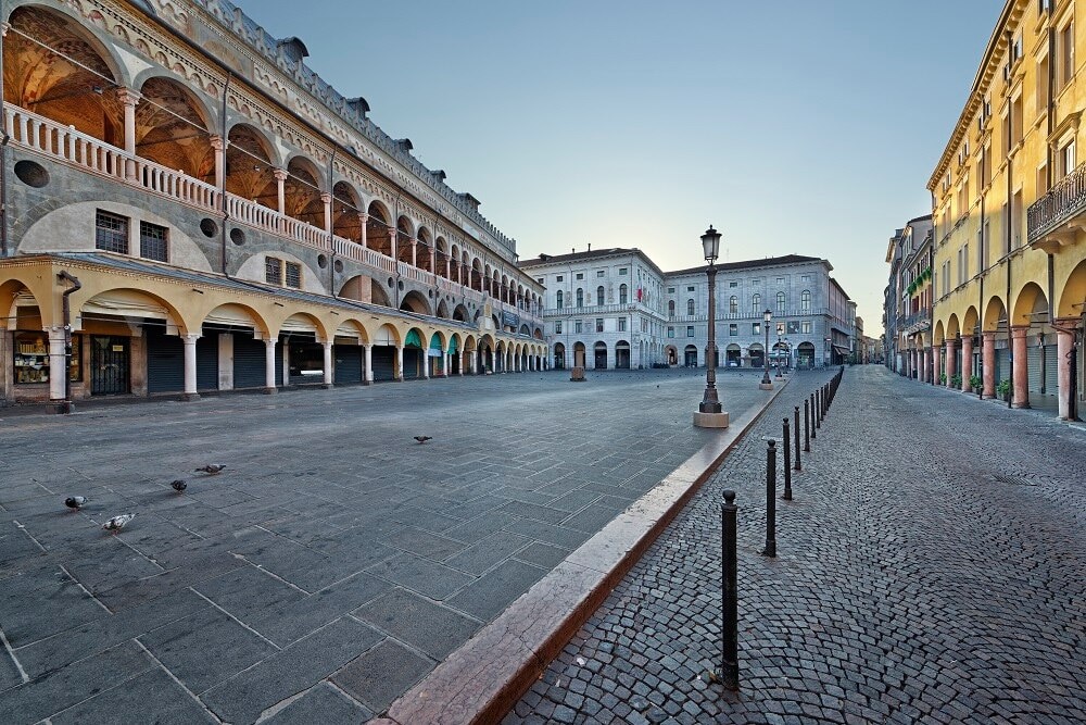 What to see and do in Padua - Historic squares and city markets
