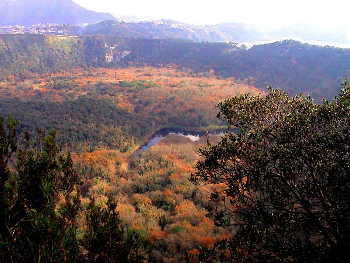 veduta autunnale - © M. Ruocco-•Cratere degli Astroni